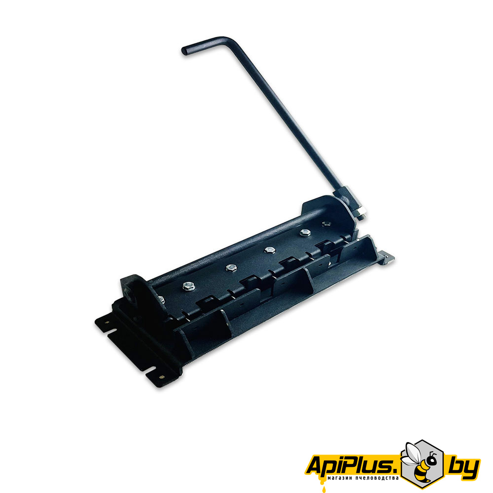 Дырокол для рамок с запрессовкой втулок от интернет-магазина apiplus.by